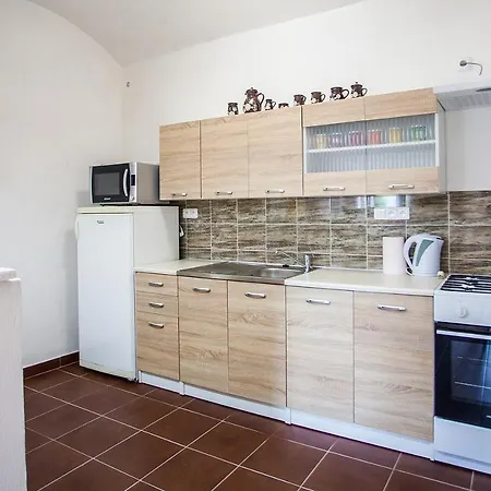 18 3* Rožmberk nad Vltavou