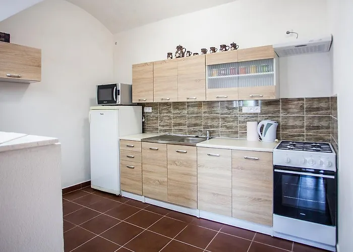 18 3* Rožmberk nad Vltavou